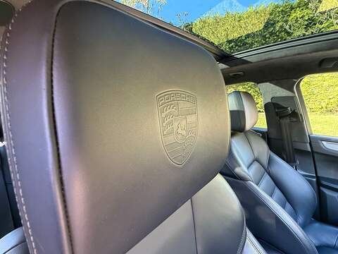 Porsche Macan 2.9T V6 Turbo SUV 5dr Petrol PDK 4WD Euro 6 (s/s) (440 ps) - U10004029