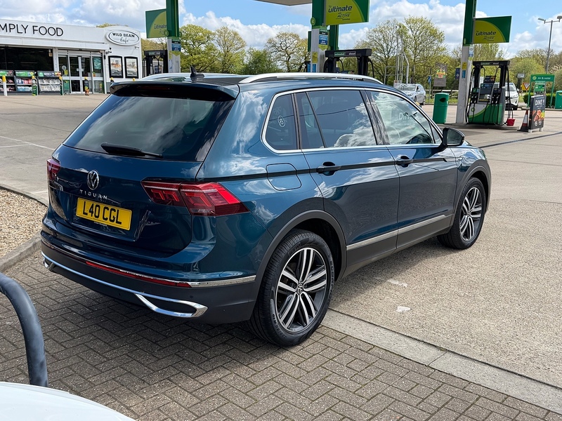 Volkswagen Tiguan Tiguan Elegance SUV 1 Automatic Petrol - U10004033