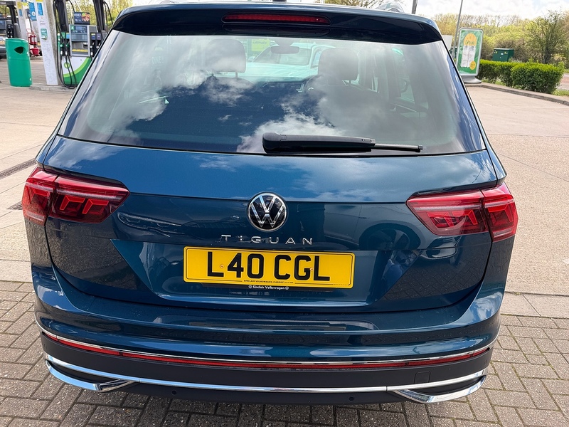 Volkswagen Tiguan Tiguan Elegance SUV 1 Automatic Petrol - U10004033