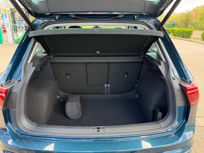 Volkswagen Tiguan Tiguan Elegance SUV 1 Automatic Petrol - U10004033