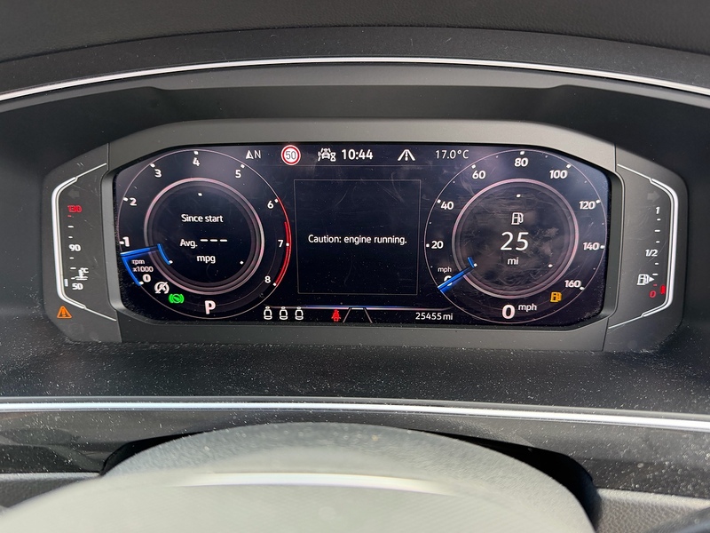 Volkswagen Tiguan Tiguan Elegance SUV 1 Automatic Petrol - U10004033
