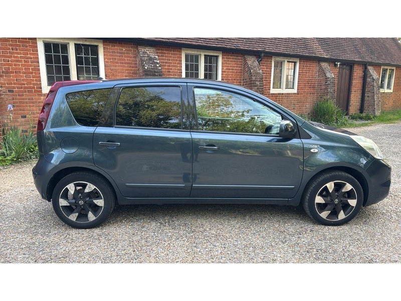 Nissan Note 1.6 16V n-tec+ Hatchback 5dr Petrol Auto Euro 5 (110 ps) - U10004035