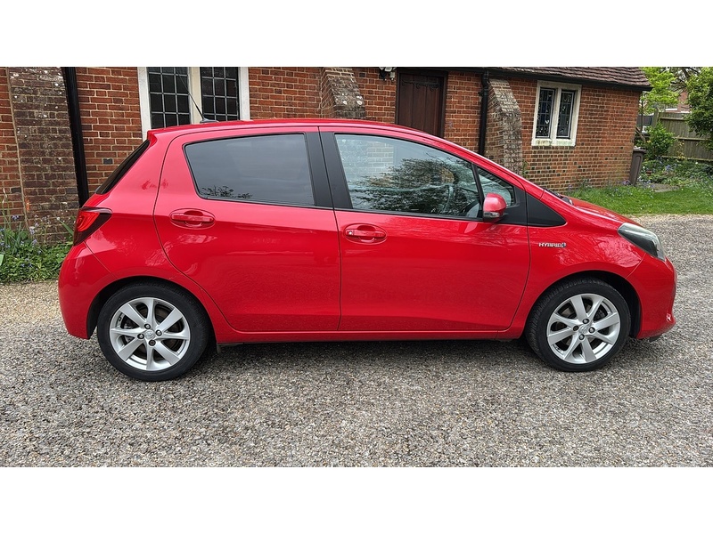 Toyota Yaris 1.5 VVT-h Excel Hatchback 5dr Petrol Hybrid E-CVT Euro 6 (15in Alloy) (101 ps) - U10004040