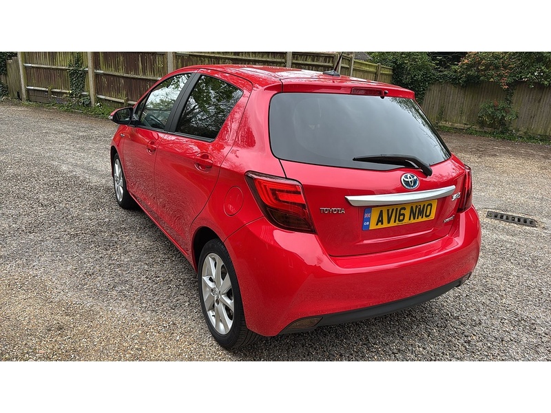 Toyota Yaris 1.5 VVT-h Excel Hatchback 5dr Petrol Hybrid E-CVT Euro 6 (15in Alloy) (101 ps) - U10004040