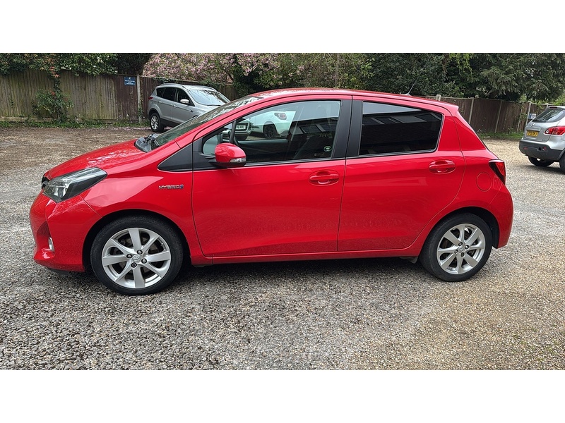 Toyota Yaris 1.5 VVT-h Excel Hatchback 5dr Petrol Hybrid E-CVT Euro 6 (15in Alloy) (101 ps) - U10004040