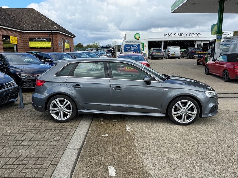 Audi A3 1.5 TFSI CoD 35 S line Sportback 5dr Petrol S Tronic Euro 6 (s/s) (150 ps) - U10004041