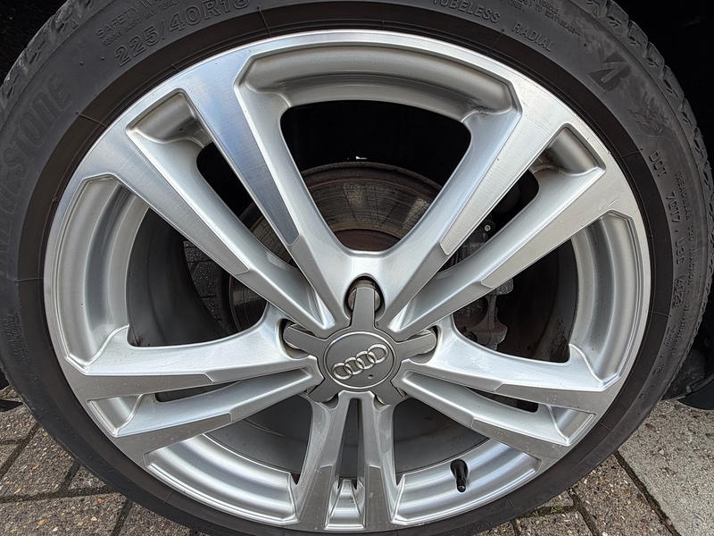 Audi A3 1.5 TFSI CoD 35 S line Sportback 5dr Petrol S Tronic Euro 6 (s/s) (150 ps) - U10004041