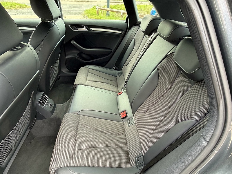 Audi A3 1.5 TFSI CoD 35 S line Sportback 5dr Petrol S Tronic Euro 6 (s/s) (150 ps) - U10004041