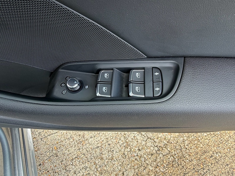 Audi A3 1.5 TFSI CoD 35 S line Sportback 5dr Petrol S Tronic Euro 6 (s/s) (150 ps) - U10004041