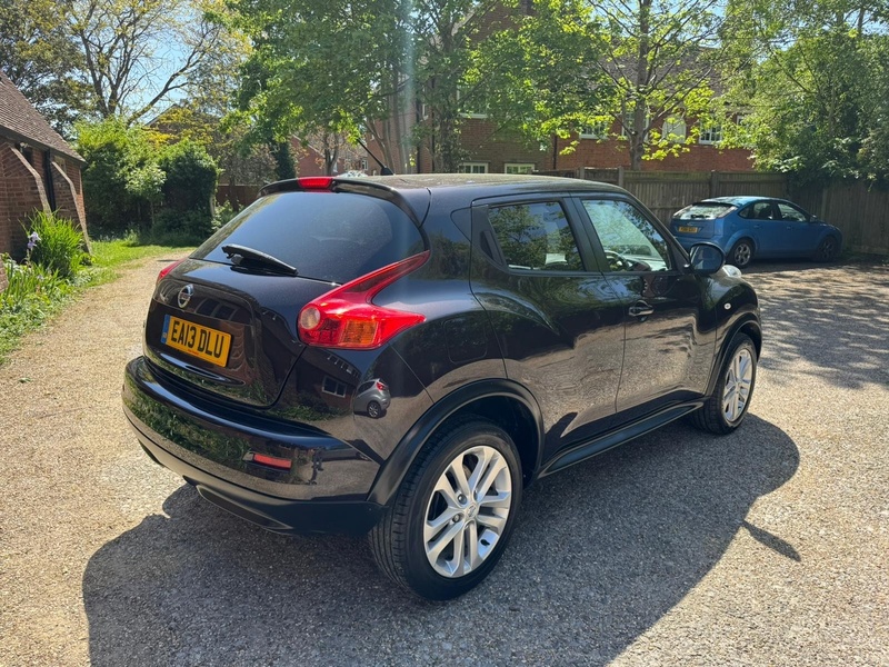 Nissan Juke 1.6 Acenta Premium SUV 5dr Petrol Manual Euro 5 (s/s) (117 ps) - U10004044