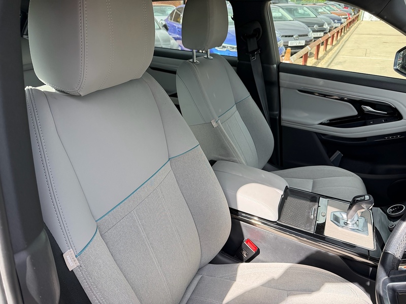 Land Rover Range Rover Evoque 1.5 P300e 12.2kWh R-Dynamic SE SUV 5dr Petrol Plug-in Hybrid Auto 4WD Euro 6 (s/s) (309 ps) - U10004052