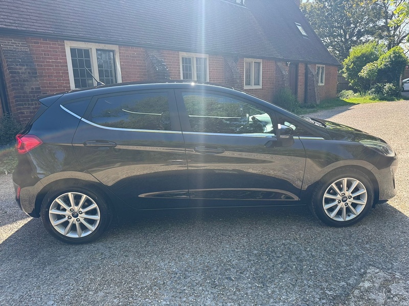 Ford Fiesta 1.0T EcoBoost Titanium Hatchback 5dr Petrol Manual Euro 6 (s/s) (125 ps) - U10004056