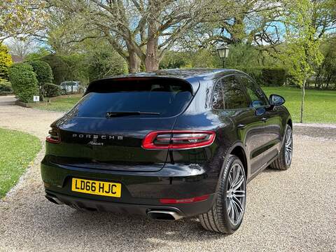 Porsche Macan 2.0T SUV 5dr Petrol PDK 4WD Euro 6 (s/s) (252 ps) - U10004057
