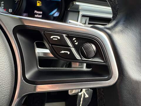 Porsche Macan 2.0T SUV 5dr Petrol PDK 4WD Euro 6 (s/s) (252 ps) - U10004057