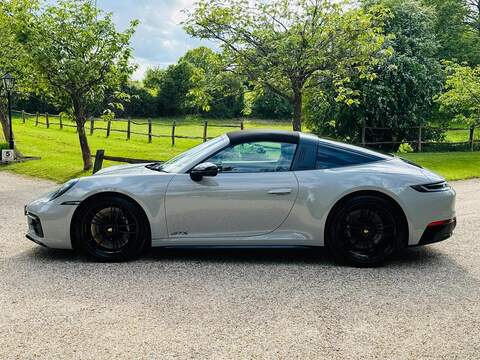 Porsche 911 3.0T 992 4 GTS Targa PDK 4WD Euro 6 (s/s) 2dr - U10004062