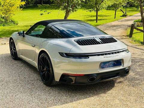 Porsche 911 3.0T 992 4 GTS Targa PDK 4WD Euro 6 (s/s) 2dr - U10004062