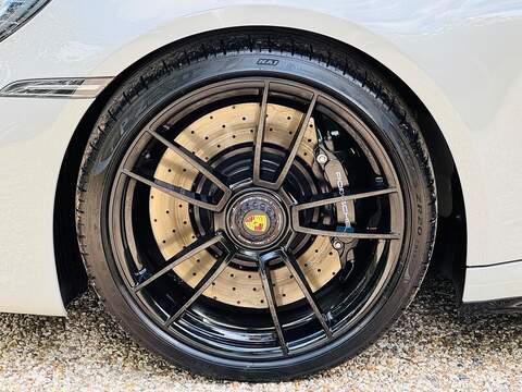 Porsche 911 3.0T 992 4 GTS Targa PDK 4WD Euro 6 (s/s) 2dr - U10004062