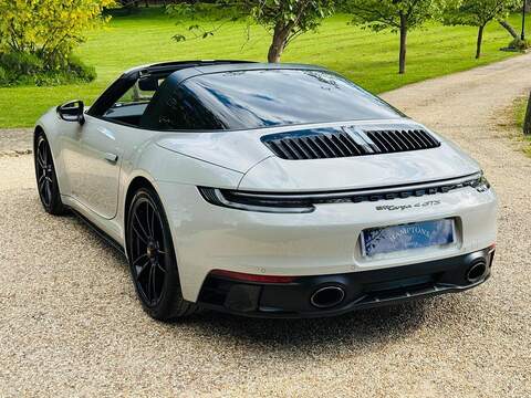 Porsche 911 3.0T 992 4 GTS Targa PDK 4WD Euro 6 (s/s) 2dr - U10004062