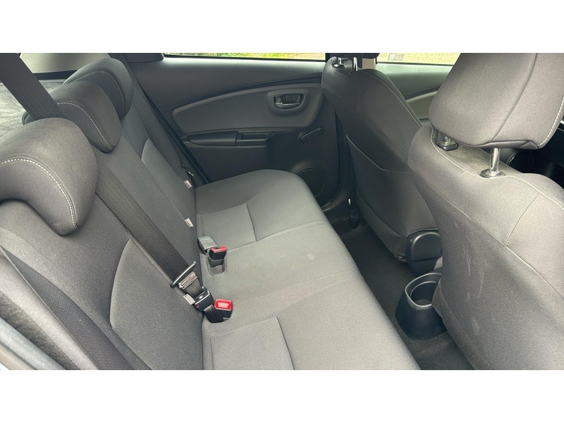 Toyota Yaris Yaris Design Hatchback 1 Manual Petrol - U10004067