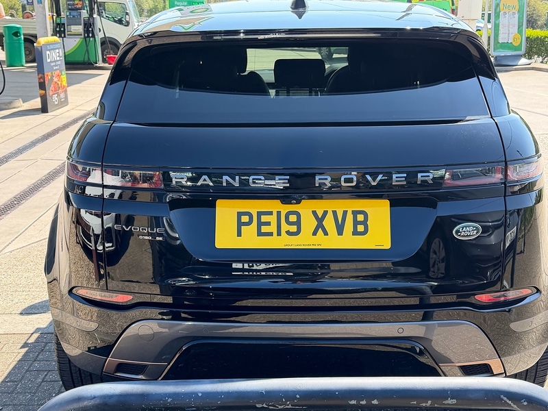 Land Rover Range Rover Evoque 2.0 D180 R-Dynamic SE SUV 5dr Diesel Auto 4WD Euro 6 (s/s) (180 ps) - U10004070