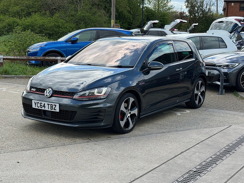 Volkswagen Golf 2.0 TSI BlueMotion Tech GTI Launch Hatchback 3dr Petrol Manual Euro 6 (s/s) (220 ps) - U10004071