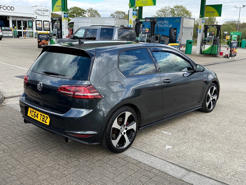 Volkswagen Golf 2.0 TSI BlueMotion Tech GTI Launch Hatchback 3dr Petrol Manual Euro 6 (s/s) (220 ps) - U10004071