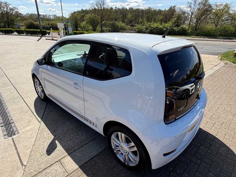 Volkswagen up! 1.0 up! beats Hatchback 3dr Petrol Manual Euro 6 (60 ps) - U10004072