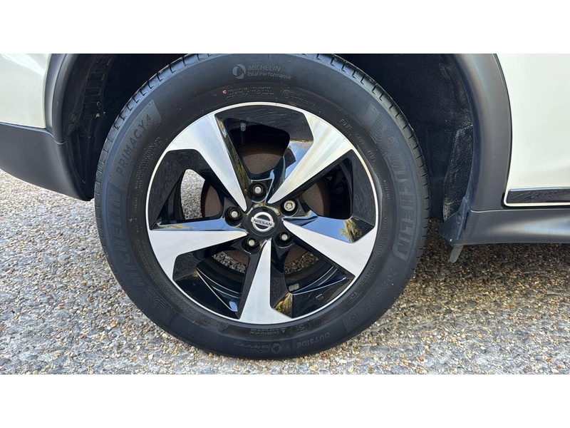 Nissan Juke 1.6 Bose Personal Edition SUV 5dr Petrol Manual Euro 6 (112 ps) - U10004080