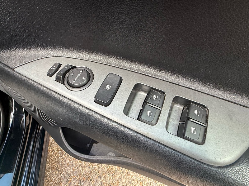 Kia Rio 1.0 T-GDi GT-Line Hatchback 5dr Petrol Manual Euro 6 (s/s) (118 bhp) - U10004081