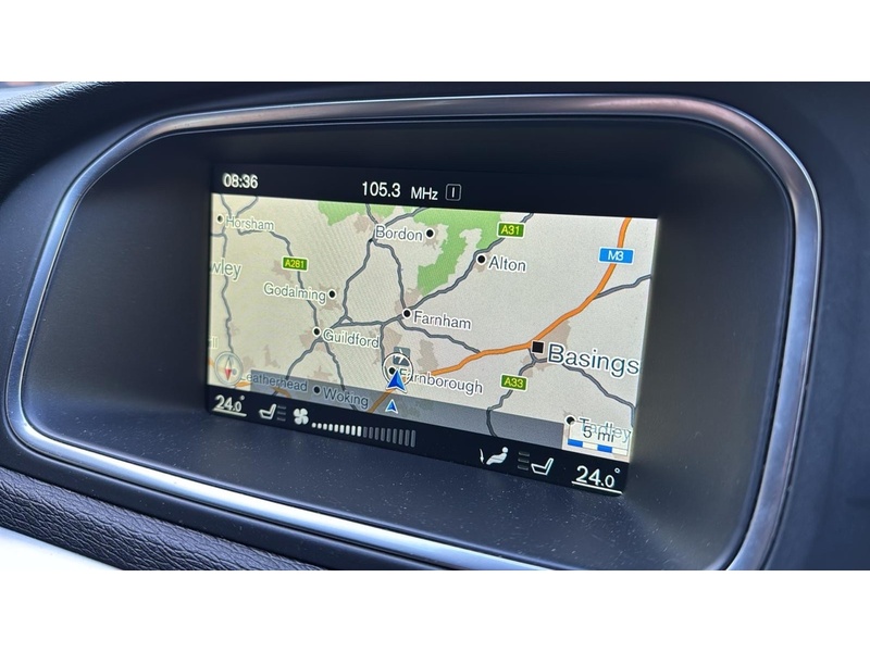 Volvo V40 1.6 D2 R-Design Nav Hatchback 5dr Diesel Manual Euro 5 (s/s) (115 ps) - U10004086