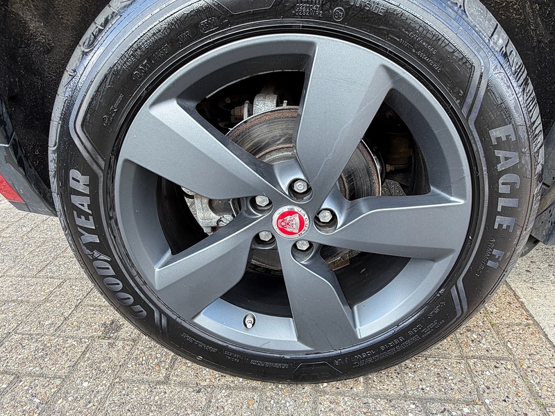 Jaguar E-PACE 2.0 D180 R-Dynamic S SUV 5dr Diesel Auto AWD Euro 6 (s/s) (180 ps) - U10004093