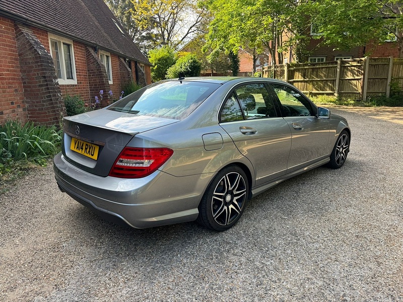Mercedes-Benz C Class 1.6 C180 AMG Sport Plus Saloon 4dr Petrol G-Tronic+ Euro 6 (s/s) (156 ps) - U10004095