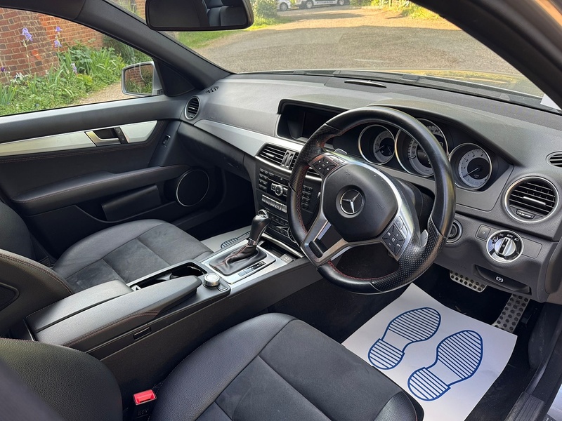 Mercedes-Benz C Class 1.6 C180 AMG Sport Plus Saloon 4dr Petrol G-Tronic+ Euro 6 (s/s) (156 ps) - U10004095