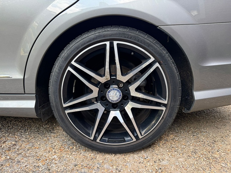 Mercedes-Benz C Class 1.6 C180 AMG Sport Plus Saloon 4dr Petrol G-Tronic+ Euro 6 (s/s) (156 ps) - U10004095