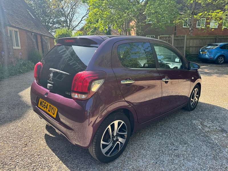 Peugeot 108 1.2 VTi PureTech Allure Top! 5dr Petrol Manual Euro 5 (82 ps) - U10004096