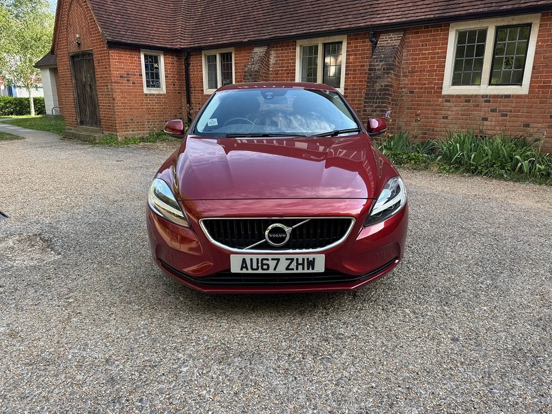 Volvo V40 2.0 D2 Momentum Nav Plus Hatchback 5dr Diesel Manual Euro 6 (s/s) (120 ps) - U10004097