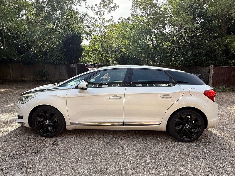 Citroen DS5 2.0 HDi DSport Hatchback 5dr Diesel Auto Euro 5 (160 ps) - U10004104