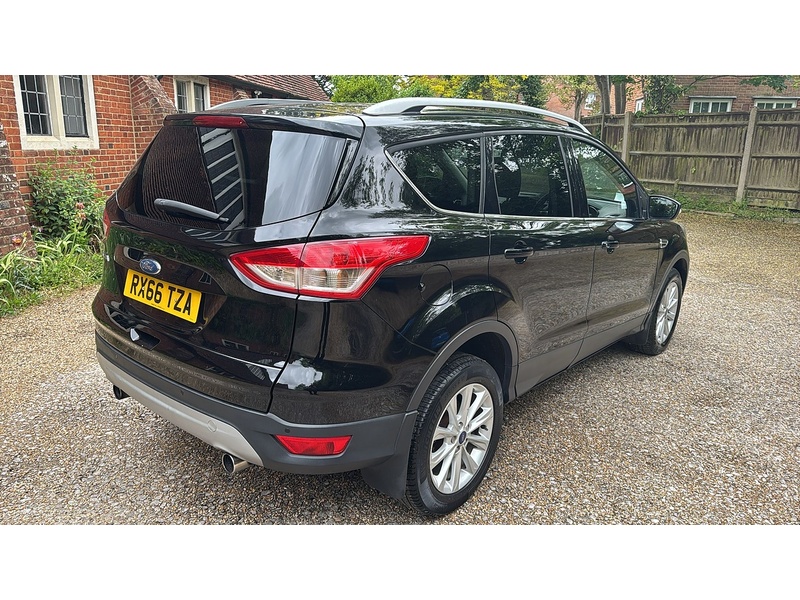 Ford Kuga 2.0 TDCi Titanium SUV 5dr Diesel Manual AWD Euro 6 (s/s) (180 ps) - U10004114