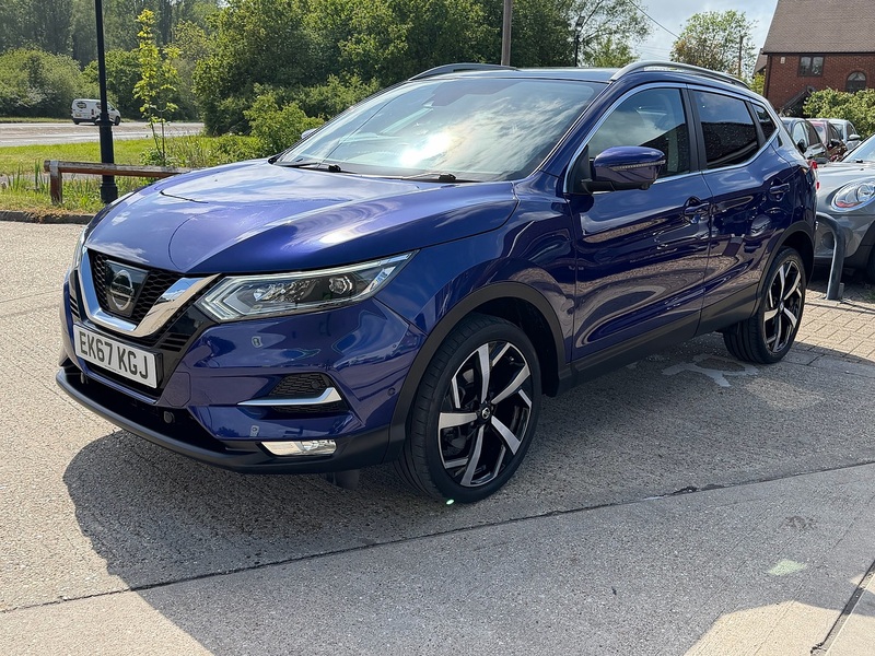 Nissan Qashqai 1.2 DIG-T Tekna SUV 5dr Petrol XTRON Euro 6 (s/s) (115 ps) - U10004118