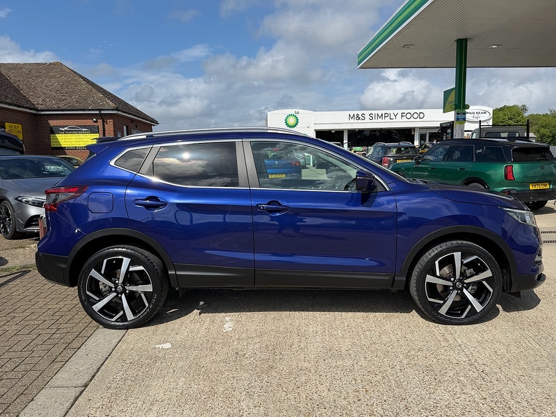 Nissan Qashqai 1.2 DIG-T Tekna SUV 5dr Petrol XTRON Euro 6 (s/s) (115 ps) - U10004118
