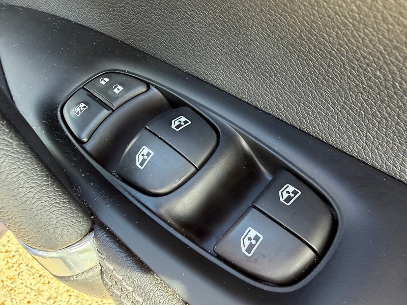 Nissan Qashqai 1.2 DIG-T Tekna SUV 5dr Petrol XTRON Euro 6 (s/s) (115 ps) - U10004118