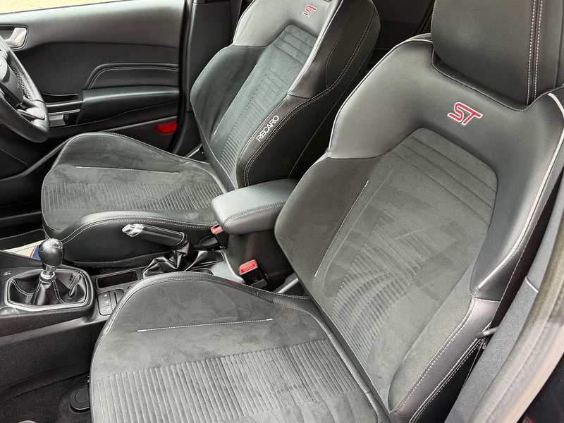 Ford Fiesta 1.5T EcoBoost ST-3 Hatchback 5dr Petrol Manual Euro 6 (s/s) (200 ps) - U10004120