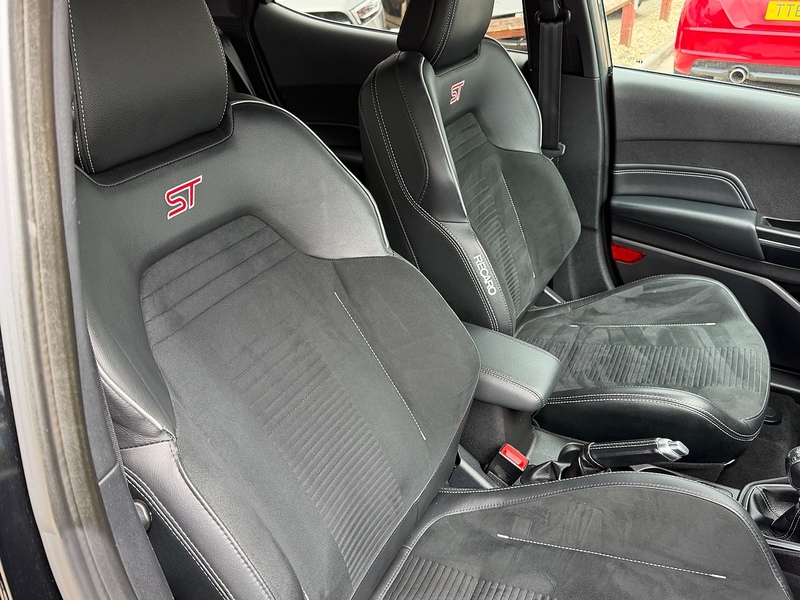Ford Fiesta 1.5T EcoBoost ST-3 Hatchback 5dr Petrol Manual Euro 6 (s/s) (200 ps) - U10004120