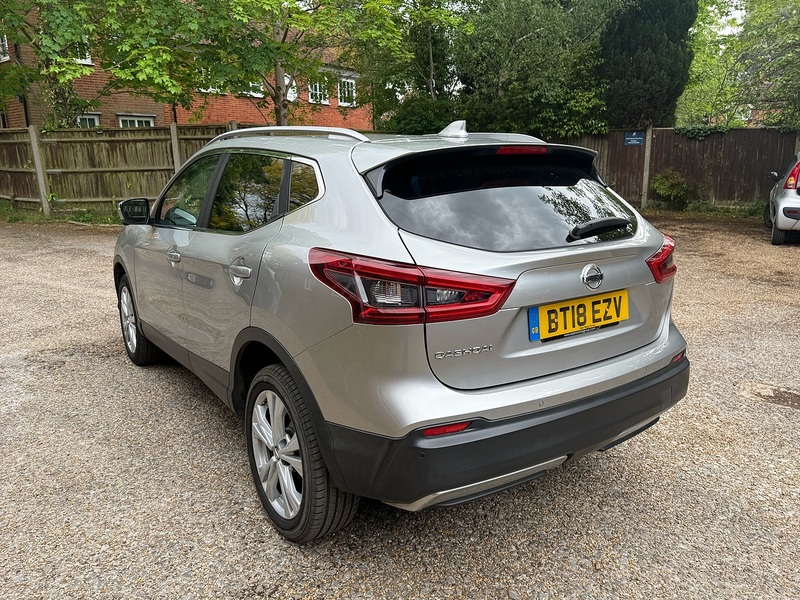 Nissan Qashqai 1.5 dCi N-Connecta SUV 5dr Diesel Manual Euro 6 (s/s) (110 ps) - U10004132