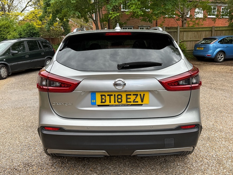 Nissan Qashqai 1.5 dCi N-Connecta SUV 5dr Diesel Manual Euro 6 (s/s) (110 ps) - U10004132