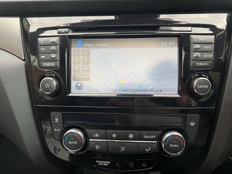 Nissan Qashqai 1.5 dCi N-Connecta SUV 5dr Diesel Manual Euro 6 (s/s) (110 ps) - U10004132