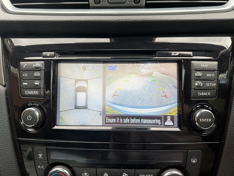 Nissan Qashqai 1.5 dCi N-Connecta SUV 5dr Diesel Manual Euro 6 (s/s) (110 ps) - U10004132