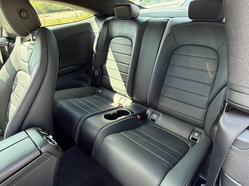 Mercedes-Benz C Class 2.1 C220d AMG Line Coupe 2dr Diesel G-Tronic+ Euro 6 (s/s) (170 ps) - U10004139