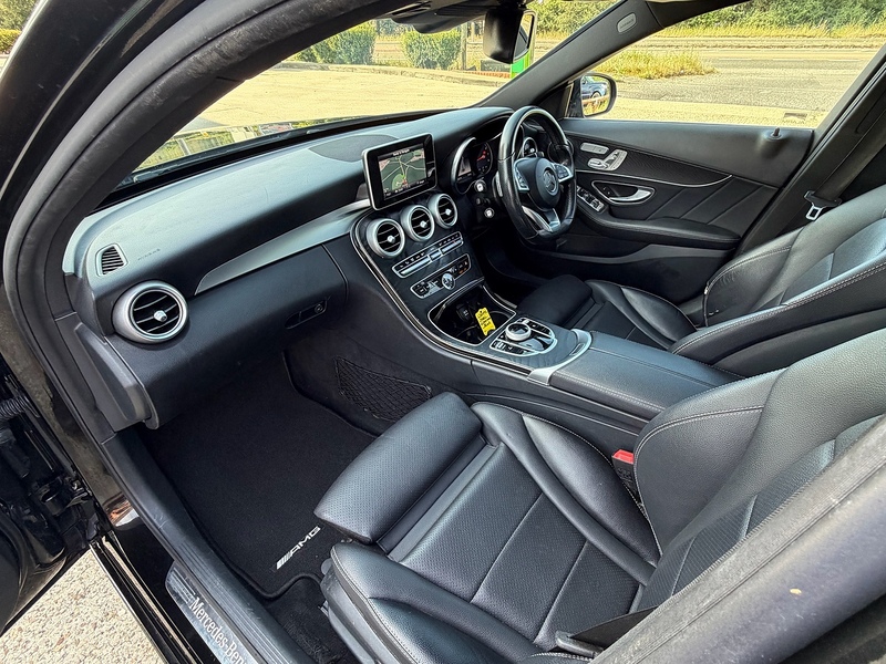 Mercedes-Benz C Class 2.0 C200 AMG Line (Premium) Estate 5dr Petrol G-Tronic+ Euro 6 (s/s) (184 ps) - U10004141