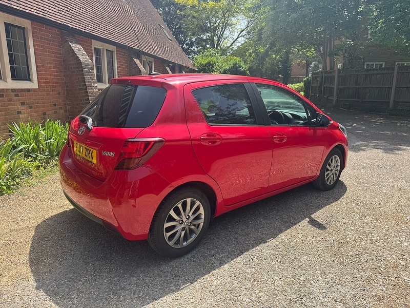Toyota Yaris 1.33 Dual VVT-i Icon Hatchback 5dr Petrol Manual Euro 6 (99 ps) - U10004143